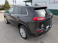 Used 2016  Jeep Cherokee 4d SUV 4WD Overland at House of Carz near Rochester, IN
