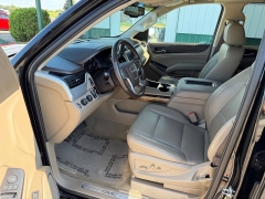 Used 2019  GMC Yukon XL 4d SUV 4WD SLT at House of Carz near Rochester&comma; IN