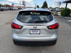 Used 2018  Nissan Rogue Sport 4d SUV AWD SL &lpar;2018&period;5&rpar; at House of Carz near Rochester&comma; IN