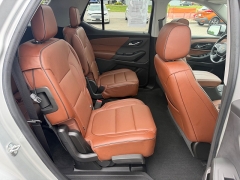 Used 2018  Chevrolet Traverse 4d SUV AWD High Country at House of Carz near Rochester&comma; IN