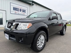 Used 2014  Nissan Frontier 4WD Crew Cab SV Auto at House of Carz near Rochester&comma; IN