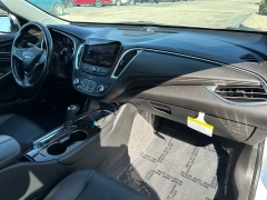 Used 2019  Chevrolet Malibu 4d Sedan Premier at House of Carz near Rochester, IN
