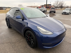 Used 2021  Tesla Model Y Long Range AWD at House of Carz near Rochester&comma; IN