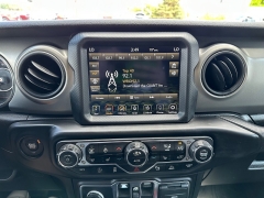 Used 2021 Jeep Gladiator Willys 4x4 at House of Carz near Rochester, IN