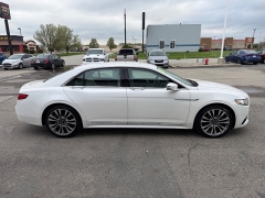 Used 2017  Lincoln Continental 4d Sedan AWD Reserve at House of Carz near Rochester&comma; IN