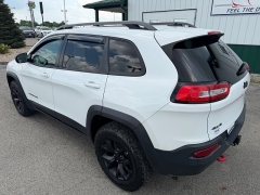 Used 2015  Jeep Cherokee 4d SUV 4WD Trailhawk V6 at House of Carz near Rochester&comma; IN