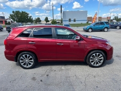 Used 2015 Kia Sorento 4d SUV FWD SX at House of Carz near Rochester, IN