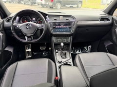 Used 2021  Volkswagen Tiguan 2&period;0T SE R-Line Black 4MOTION at House of Carz near Rochester&comma; IN