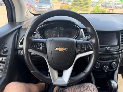 Used 2020  Chevrolet Trax 4d SUV AWD LT at House of Carz near Rochester&comma; IN