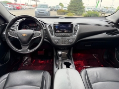 Used 2021  Chevrolet Malibu 4dr Sdn LT at House of Carz near Rochester&comma; IN