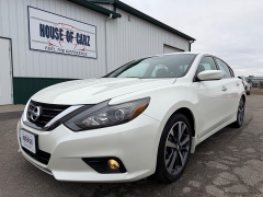 Used 2017  Nissan Altima 4d Sedan 2&period;5L SR at House of Carz near Rochester&comma; IN