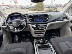 Used 2021  Chrysler Pacifica Touring AWD at House of Carz near Rochester&comma; IN