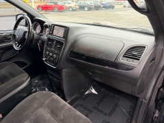 Used 2018  Dodge Grand Caravan 4d Wagon SE at House of Carz near Rochester&comma; IN