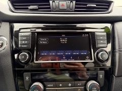 Used 2019  Nissan Rogue 4d SUV AWD SL at House of Carz near Rochester&comma; IN