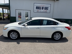 Used 2016  Nissan Altima 4d Sedan 2&period;5L S at House of Carz near Rochester&comma; IN
