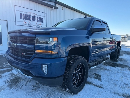 Used 2018 Chevrolet Silverado 1500 4WD Double Cab LT Z71 at House of Carz near Rochester, IN