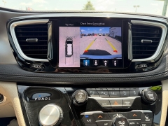 Used 2018  Chrysler Pacifica 4d Wagon Limited at House of Carz near Rochester&comma; IN