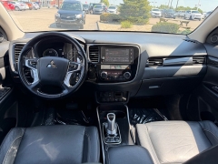 Used 2018  Mitsubishi Outlander Plug-In Hybrid 4d SUV AWC SEL at House of Carz near Rochester&comma; IN