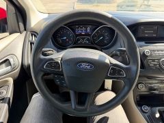 Used 2016  Ford Focus 4d Sedan SE at House of Carz near Rochester&comma; IN