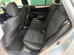 Used 2019  Subaru Outback 4d SUV 2&period;5i Premium at House of Carz near Rochester&comma; IN
