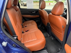 Used 2018  Nissan Rogue 4d SUV AWD SL at House of Carz near Rochester&comma; IN