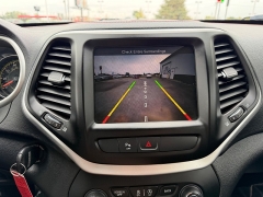 Used 2016  Jeep Cherokee 4d SUV 4WD Trailhawk V6 at House of Carz near Rochester, IN