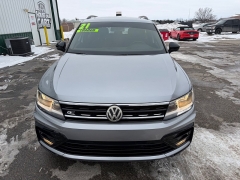 Used 2021  Volkswagen Tiguan 2&period;0T SE R-Line Black 4MOTION at House of Carz near Rochester&comma; IN