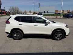 Used 2016  Nissan Rogue 4d SUV AWD SL at House of Carz near Rochester&comma; IN