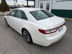 Used 2017  Lincoln Continental 4d Sedan AWD Reserve at House of Carz near Rochester&comma; IN