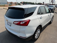 Used 2020  Chevrolet Equinox 4d SUV FWD LS w&sol;1LS at House of Carz near Rochester&comma; IN