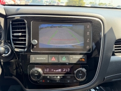 Used 2018  Mitsubishi Outlander Plug-In Hybrid 4d SUV AWC SEL at House of Carz near Rochester&comma; IN