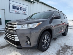 Used 2018  Toyota Highlander 4d SUV FWD XLE at House of Carz near Rochester&comma; IN