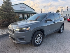 Used 2021  Jeep Cherokee Latitude Lux 4x4 at House of Carz near Rochester&comma; IN