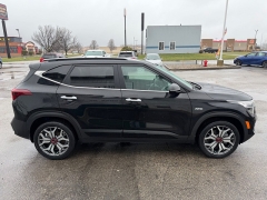 Used 2022  Kia Seltos SX DCT AWD at House of Carz near Rochester&comma; IN