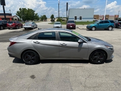 Used 2021 Hyundai Elantra SEL IVT at House of Carz near Rochester, IN