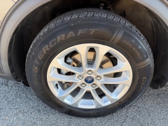 Used 2020  Ford Escape 4d SUV AWD SE at House of Carz near Rochester&comma; IN