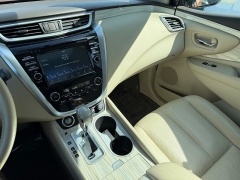 Used 2017  Nissan Murano 4d SUV AWD Platinum at House of Carz near Rochester, IN