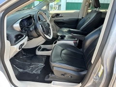 Used 2019 Chrysler Pacifica 4d Wagon Limited at House of Carz near Rochester, IN
