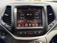 Used 2016  Jeep Cherokee 4d SUV 4WD Overland at House of Carz near Rochester, IN