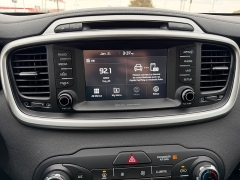 Used 2018  Kia Sorento 4d SUV AWD LX at House of Carz near Rochester&comma; IN