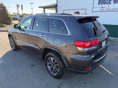 Used 2019  Jeep Grand Cherokee 4d SUV 4WD Limited V6 at House of Carz near Rochester, IN