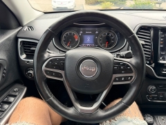 Used 2019  Jeep Cherokee 4d SUV 4WD Limited 3&period;2L at House of Carz near Rochester&comma; IN