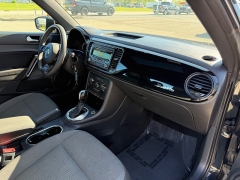 Used 2014  Volkswagen Beetle 2d Coupe 1&period;8T w&sol;Sunroof Auto&sol;PZEV at House of Carz near Rochester&comma; IN