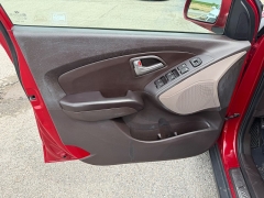 Used 2012  Hyundai Tucson 4d SUV FWD Limited at House of Carz near Rochester&comma; IN