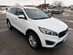 Used 2018  Kia Sorento 4d SUV AWD LX at House of Carz near Rochester&comma; IN