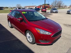 Used 2016  Ford Focus 4d Sedan SE at House of Carz near Rochester&comma; IN