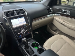 Used 2018 Ford Explorer 4d SUV FWD Limited at House of Carz near Rochester, IN