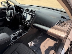 Used 2019  Subaru Outback 4d SUV 2&period;5i Premium at House of Carz near Rochester&comma; IN