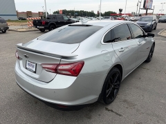 Used 2021  Chevrolet Malibu 4dr Sdn LT at House of Carz near Rochester&comma; IN