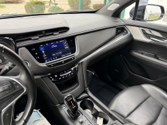 Used 2021  Cadillac XT5 AWD 4dr Premium Luxury at House of Carz near Rochester&comma; IN